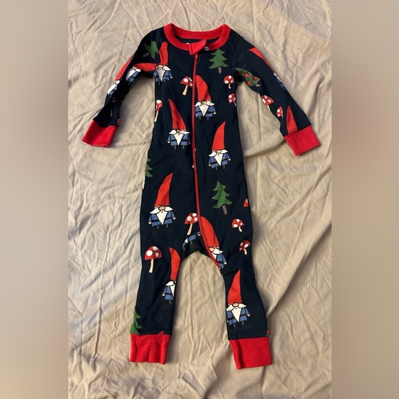 Gnome Print Kids One Piece Pajama - Black and Red - Picture 3 of 3